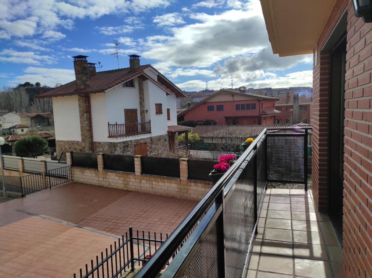 En El Corazon Del Barrio De La Estacion Ferienhaus