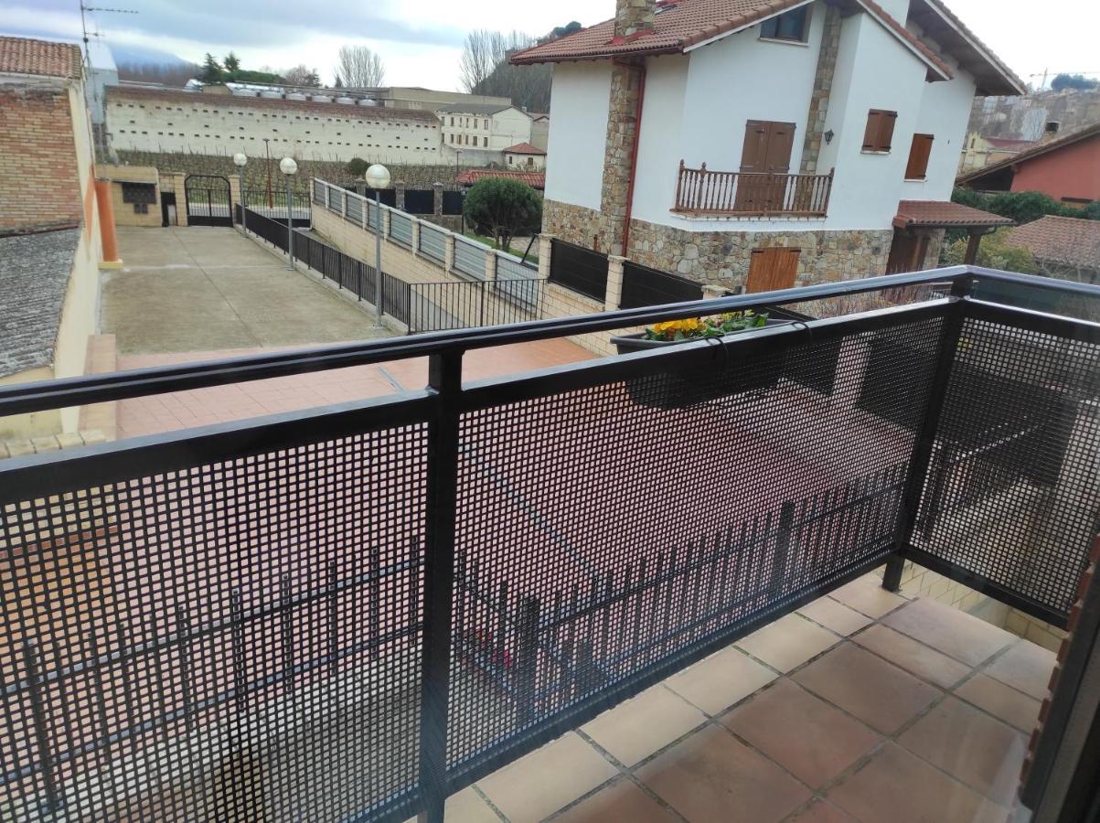 En El Corazon Del Barrio De La Estacion Ferienhaus Haro